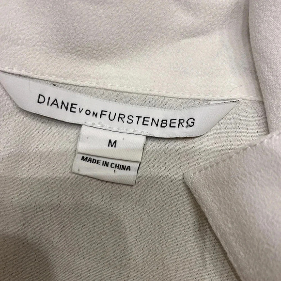 Diane von Furstenberg blouse size medium - Picture 5 of 7